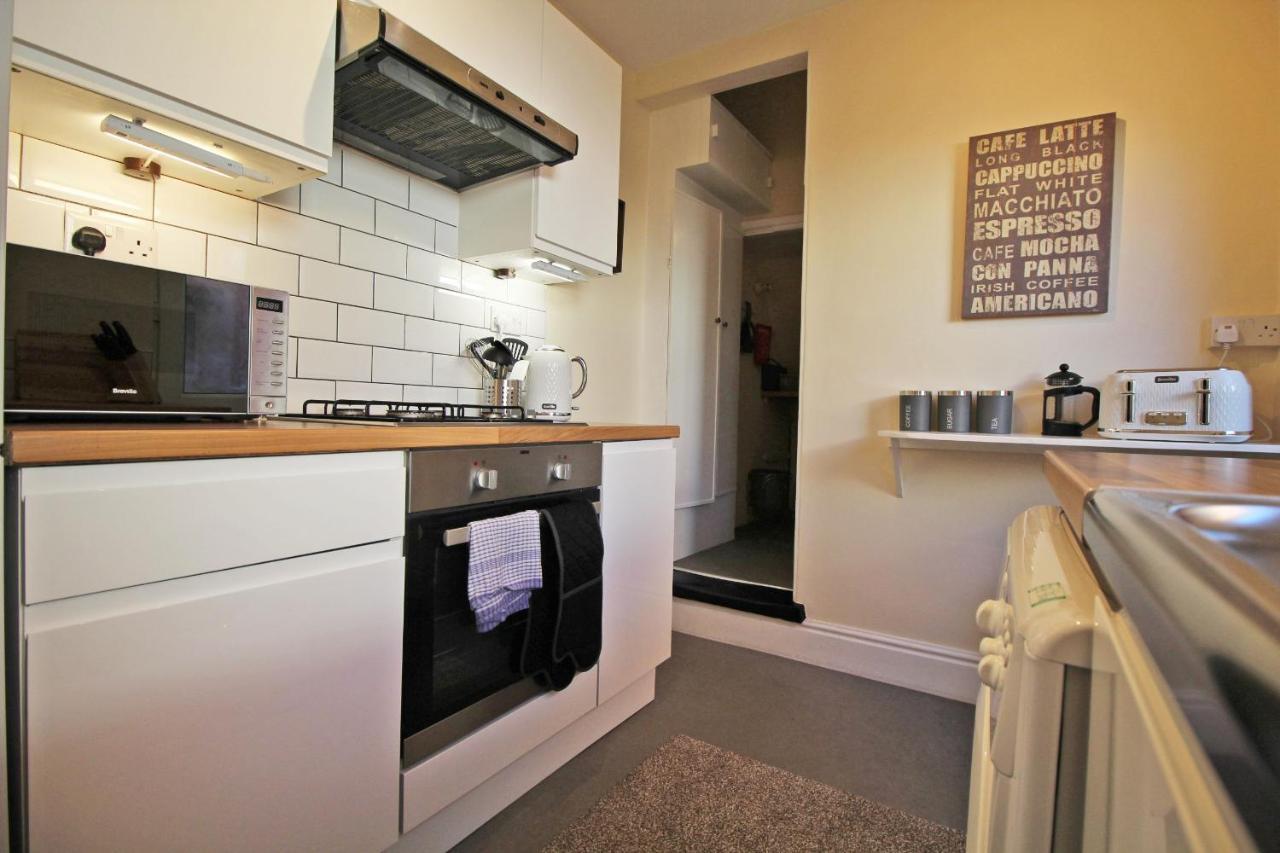 2 Bed, Up To 6 Guests Near Chester City Centre Bagian luar foto